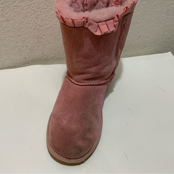 UGG Girls Pink Sheepskin Bailey Bow Ruffles Boots Girls 1013278K size 4 - Picture 3 of 16
